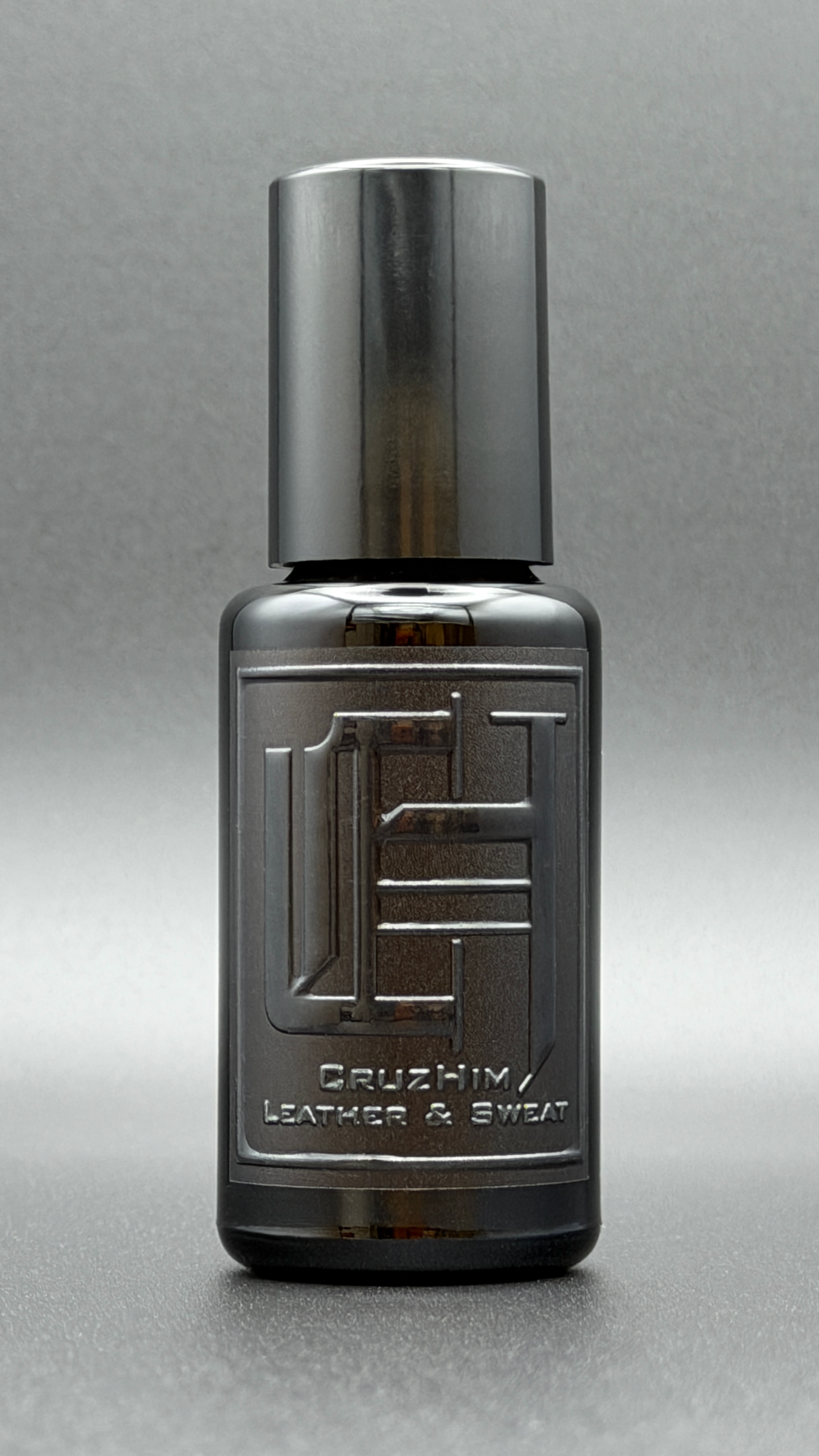☆ゴルチェ パヒュームド コンパクト CruzHim Leather and Sweat - Men's Chemosignal-Inspired Fragrance 20ml